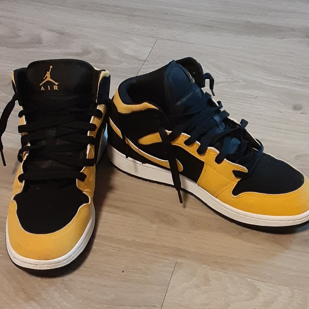 Nike Air Jordan 1 Mid